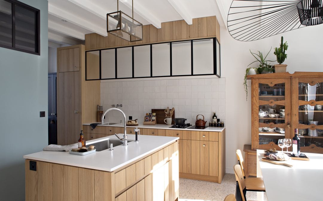 Comment transformer un espace compliqué en grande cuisine de bord de mer ?