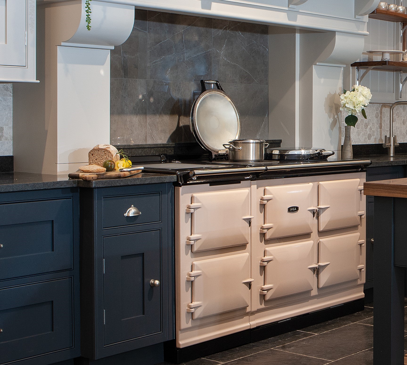 Generic Features and Roomsets cuisiniere aga