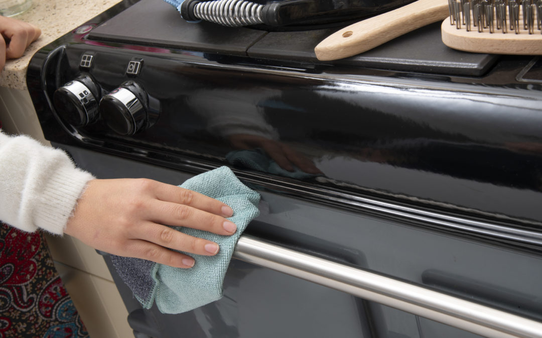 Comment nettoyer et entretenir votre piano de cuisson haut de gamme ?